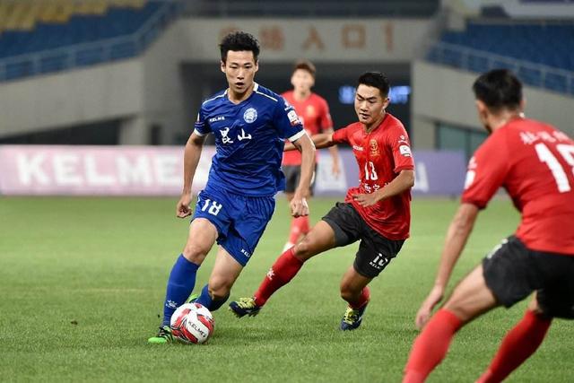 14球！莱万本赛季进球仅次于哈兰德 赛后表态不放弃